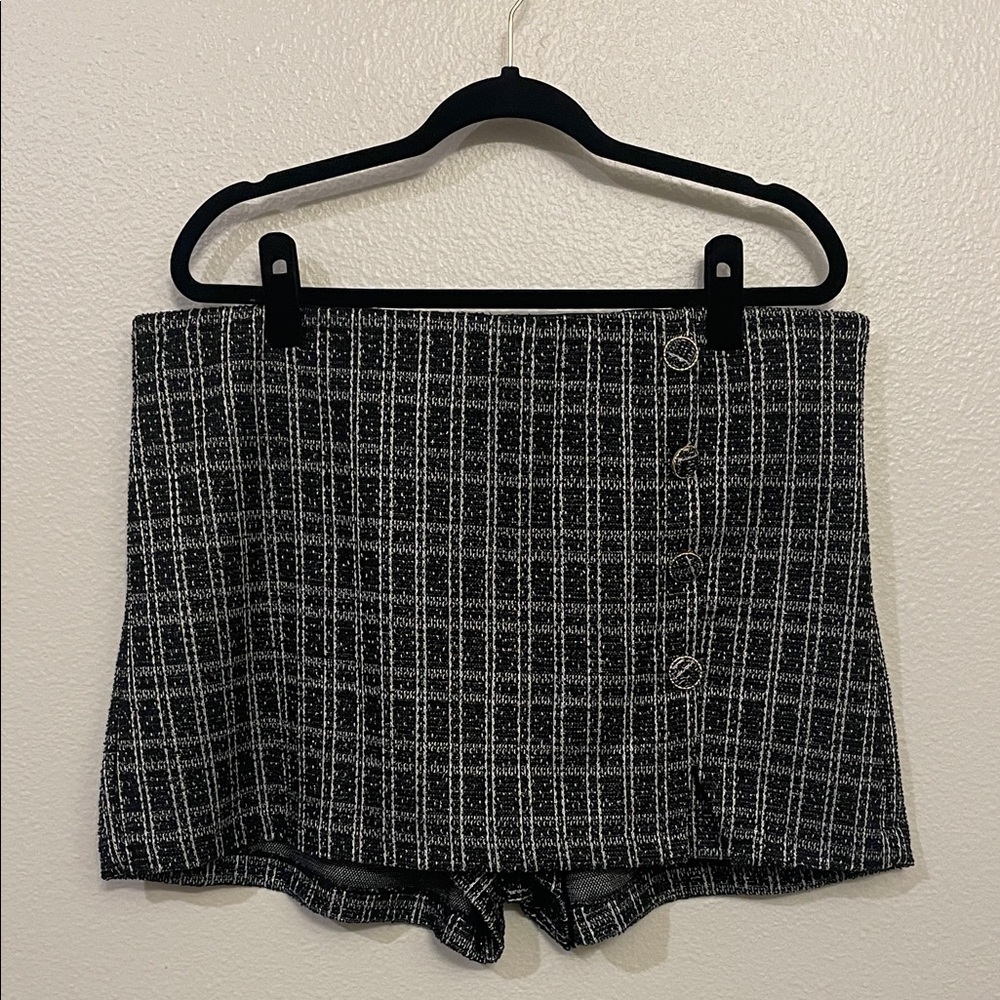 Torrid Stretch Boucle Skort